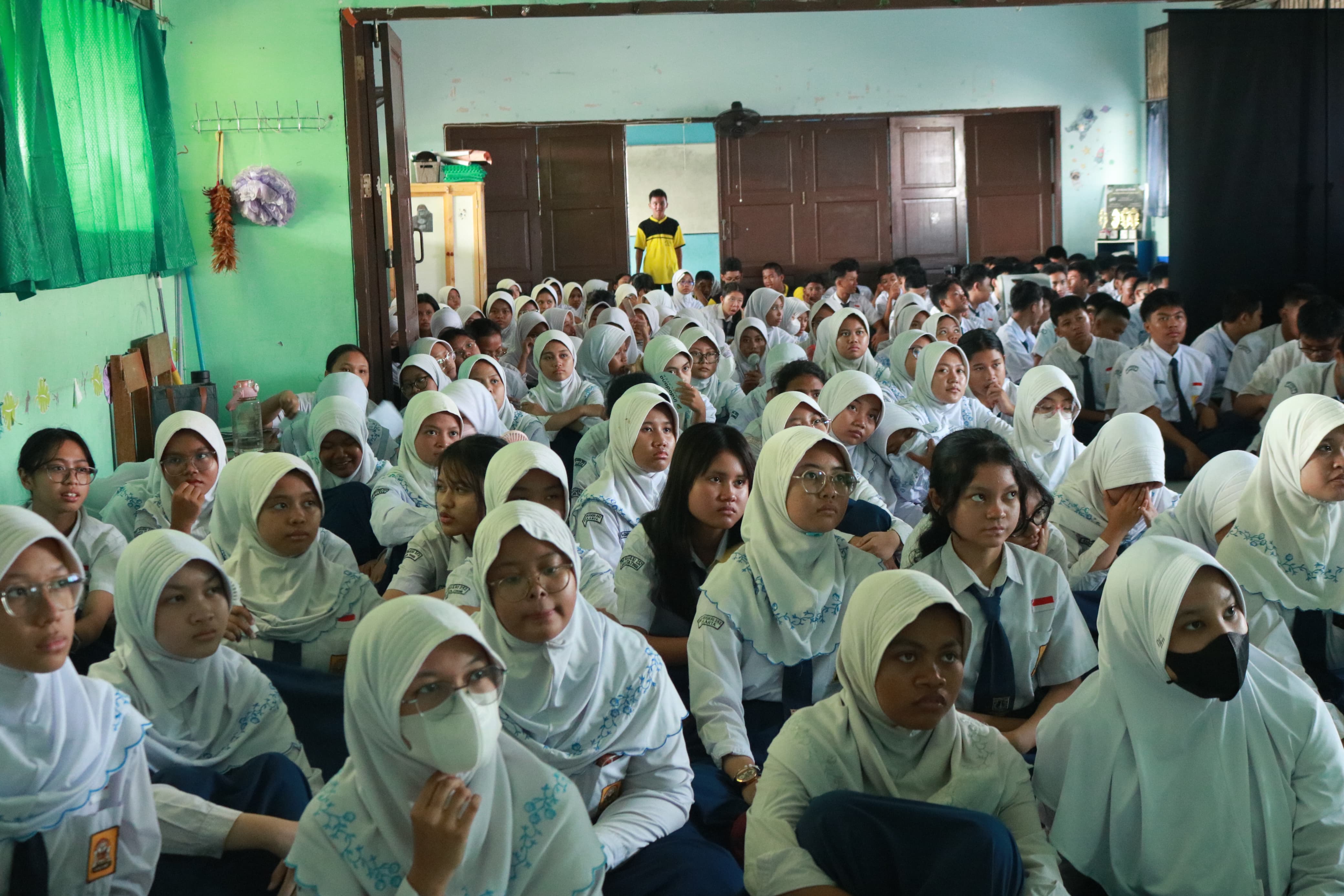 Roadshow Workshop Membaca Di SMP Negeri 252 Jakarta